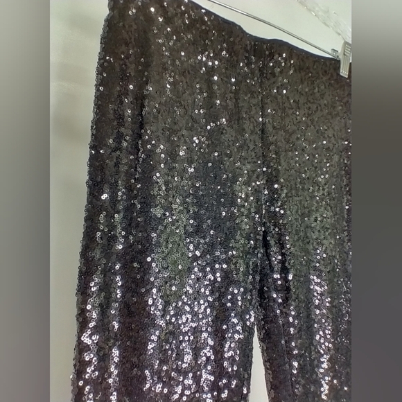 BLACK SEQUINED LEGGINGS - Picture 6 of 6
